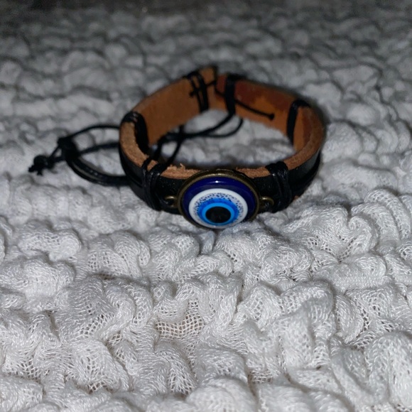 Seeing Eye Leather Bracelet - Picture 1 of 4
